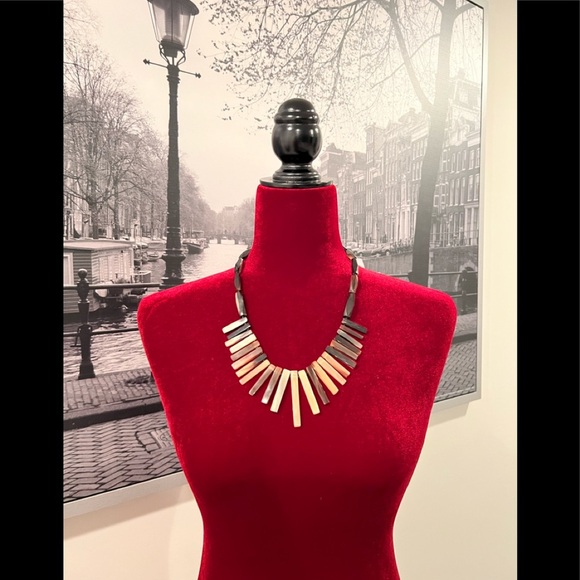 VINTAGE fashion jewelry/ necklace - Picture 2 of 3